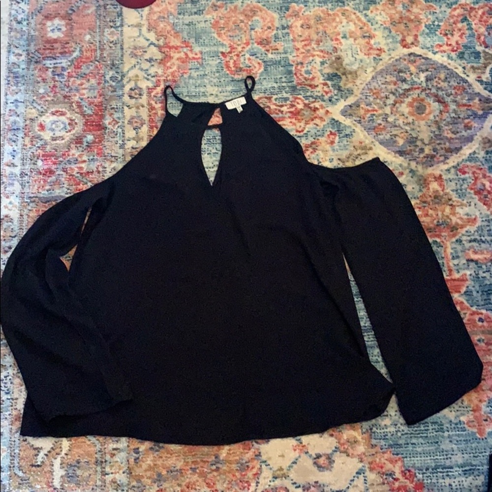 Open shoulder key hole shirt